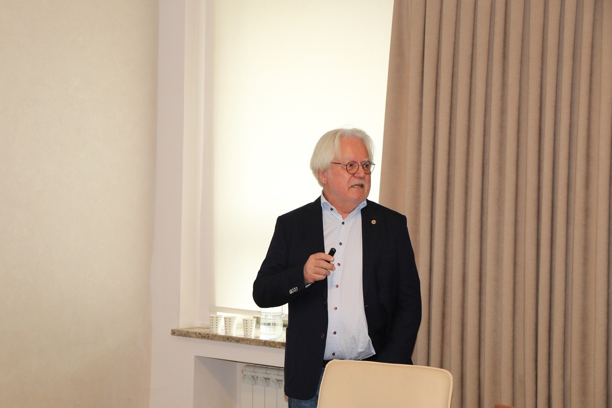 AzMİU-da dünya şöhrətli alimin elmi seminarları keçirilir - FOTOLAR